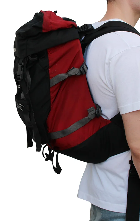 Vintage Arc'Teryx Bora 30 Technical Black / Red Backpack (Size M